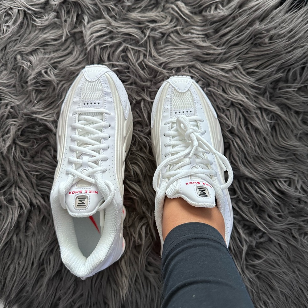 Nike Shox R4 - Picture 4 of 12